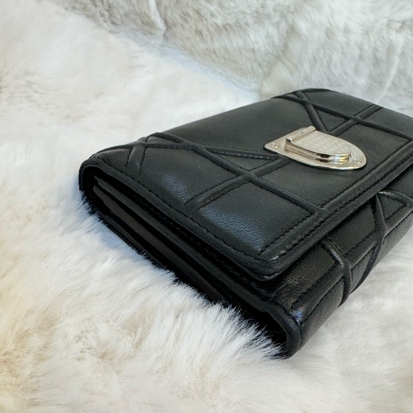 Dior Diorama Compact Wallet - Picture 3 of 14